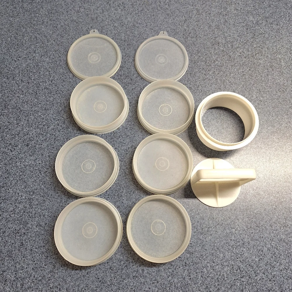 Tupperware Hamburger Patty Press & Keeper, Set of 6